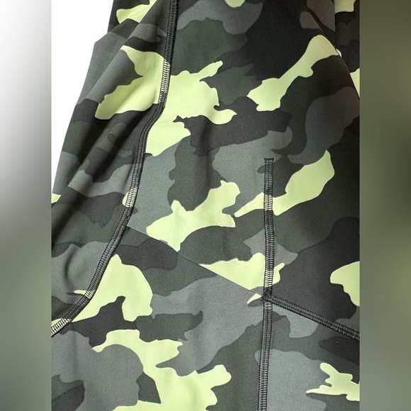 Lululemon Crispin Green Multi Camo Swift Speed High Rise Crop 21” Legging Tight - Picture 12 of 15